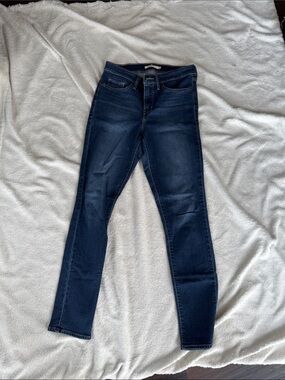 Levi’s 311 Jeans